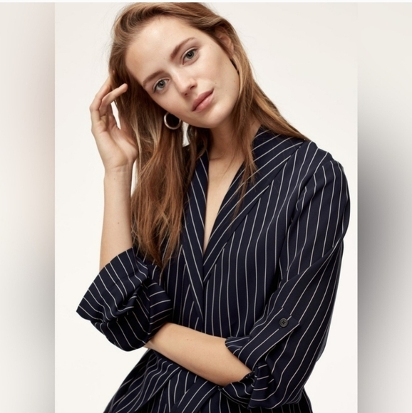 Aritzia Babaton Kahlo Mid Length Blazer Robe Blue Stripe Crepe Fabric Medium - Picture 12 of 17